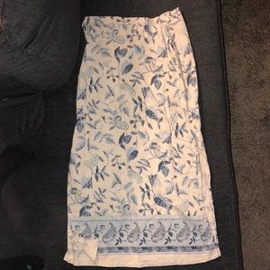 Floor length skirt. Button up hip. High waisted